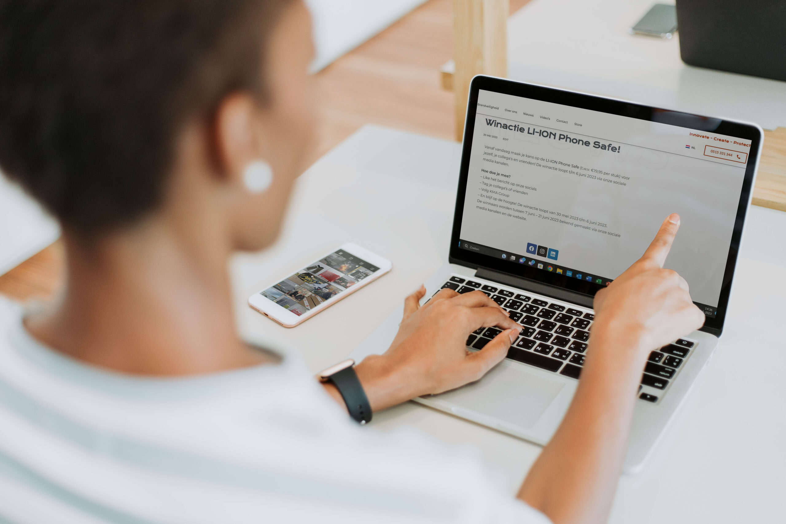 Win! LI-ION Phone Safe by KMA Group